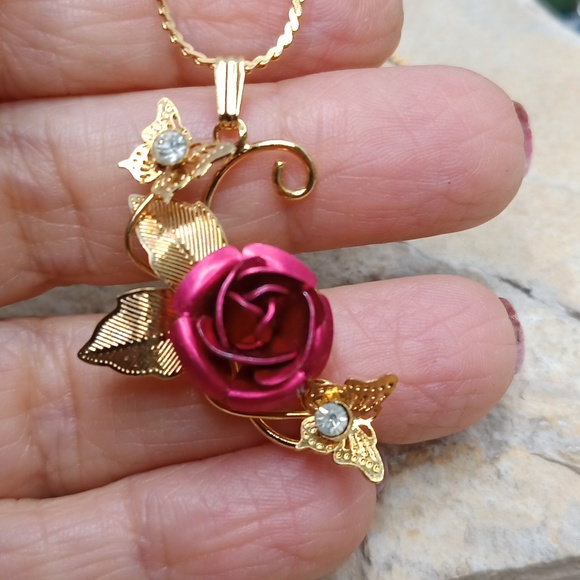 Beautiful Red Rose Enamel butterfly pendant necklace - Picture 1 of 7